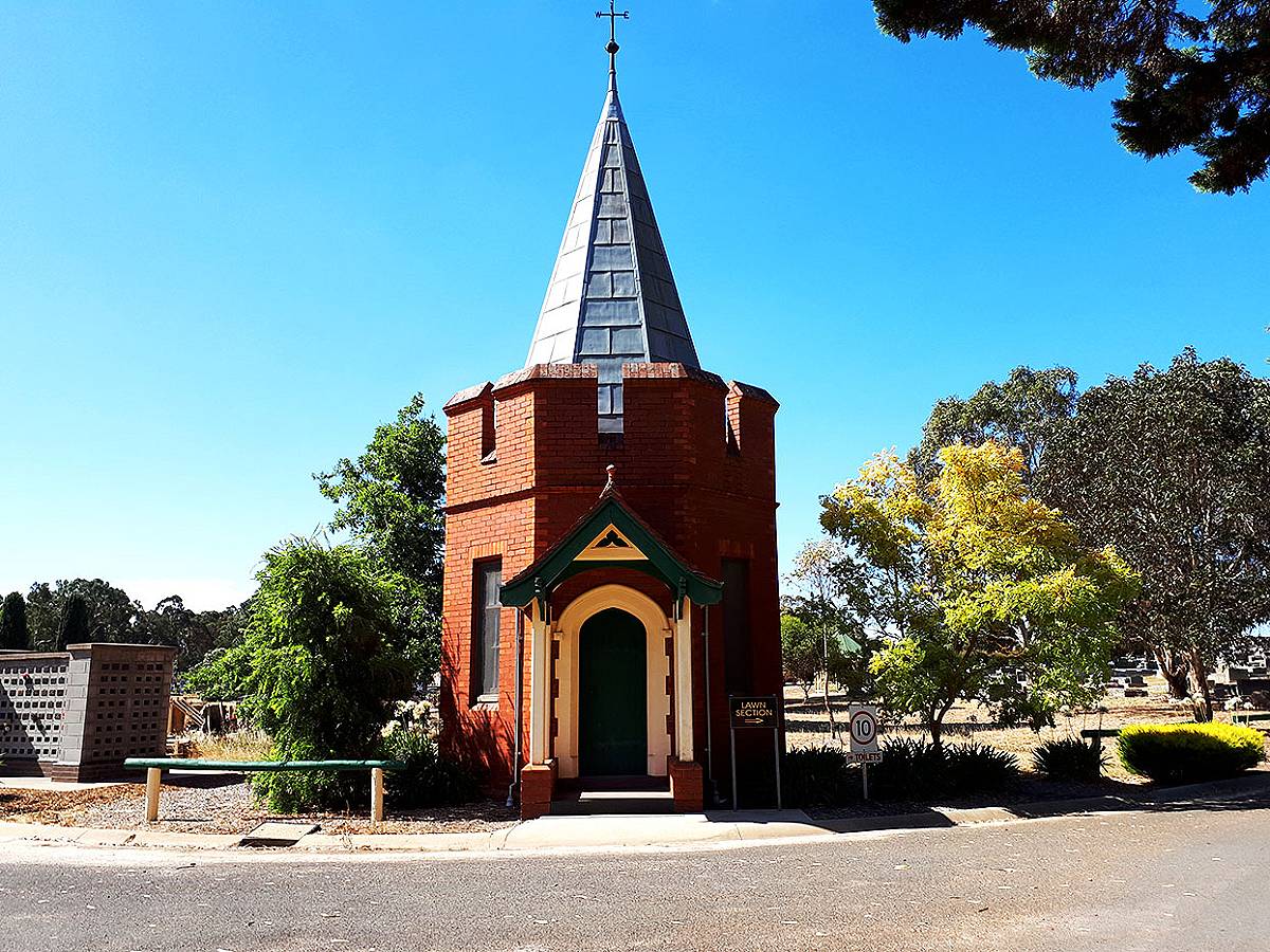 Ararat Cemetery Reserve Goldfields Guide